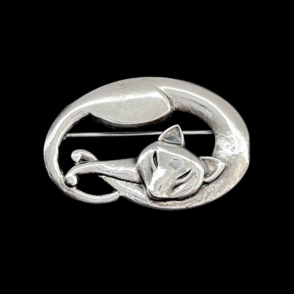 Vintage Jo Michels sterling silver sleeping cat brooch pin